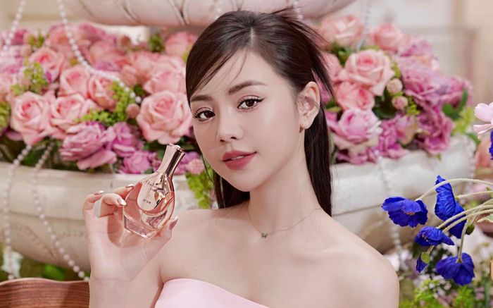 Quỳnh Kool khoe cơ ngơi khủng ở tuổi 29, lộng lẫy thế nào mà khiến cộng đồng mạng ghen tị?