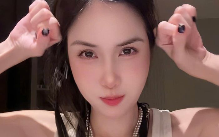 Bà xã Duy Mạnh hé lộ tuyệt chiêu vàng giữ vẻ đẹp 'không tuổi' ở U40