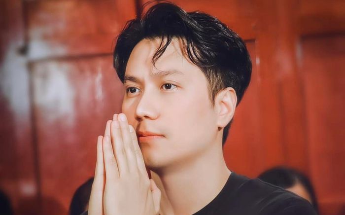 Việt Anh sốt ruột vì bệnh tình của con trai