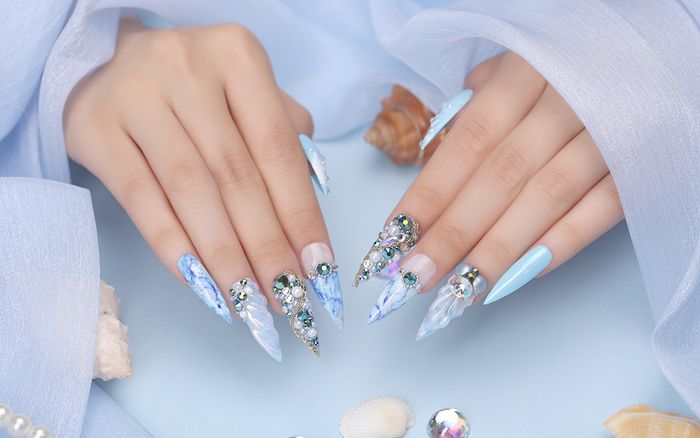 Móng tay giả dẫn đầu xu hướng làm đẹp, không còn dành riêng cho Gen Z