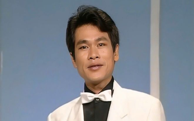 Ca sĩ Tuấn Phong qua đời, nhiều nghệ sĩ Việt gửi lời chia buồn