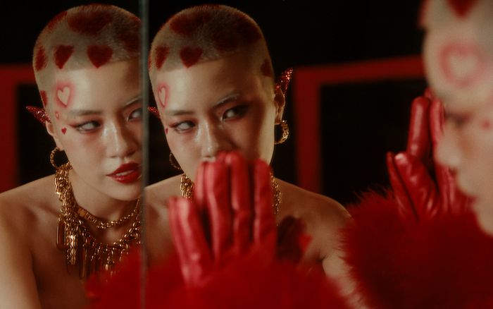 Pháo chia sẻ về việc 'xuống tóc': 'Nữ tính là từ bên trong mình và không có giới hạn'