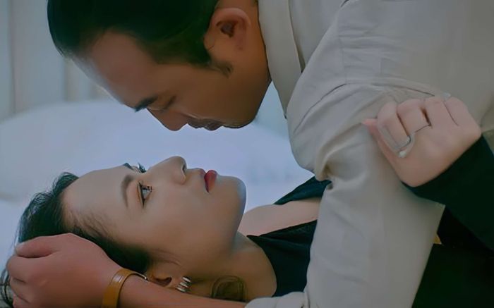 'Gái làng chơi' Độc Đạo tiết lộ cảnh nóng với Doãn Quốc Đam, ngoài đời sắp cưới đồng nghiệp