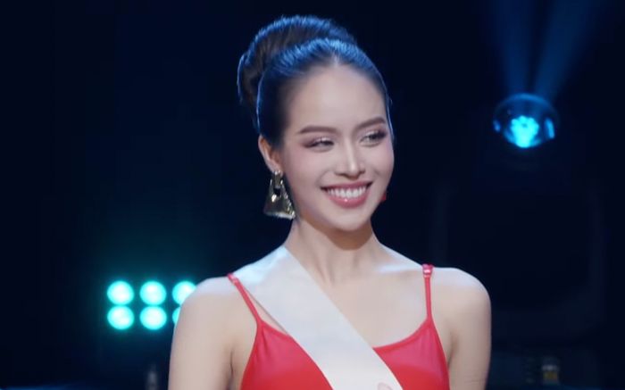 Hoa hậu Thanh Thủy khóc trong hậu trường khi lọt Top 20 Miss International