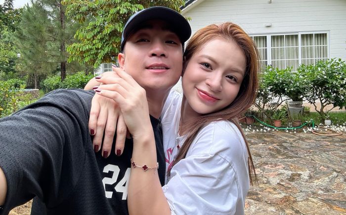 Con trai ông trùm trong Độc Đạo ngoài đời cưới vợ xinh, sở hữu nhà vườn 900m2