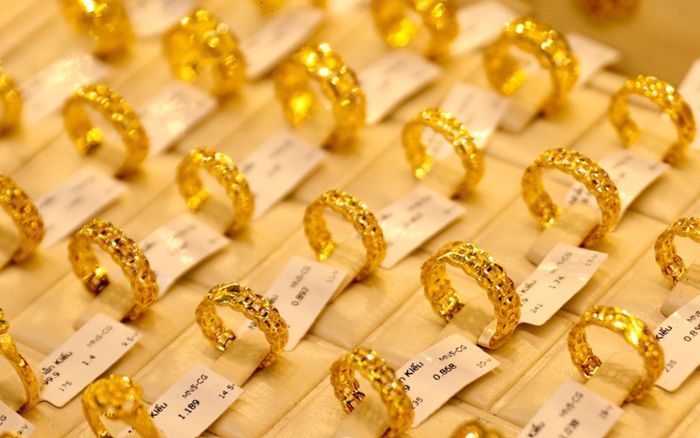 Giá vàng hôm nay (17/11): Vàng nhẫn vụt tăng mạnh trở lại