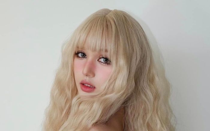 Xoài Non nói gì trước nghi vấn bị mẹ Gil Lê xa cách?