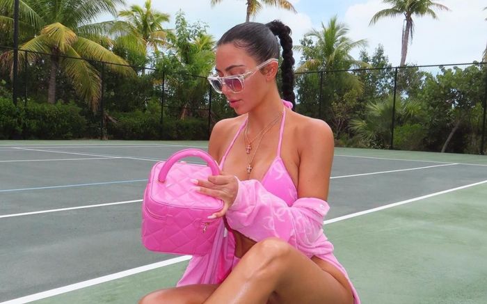 Nữ người mẫu lộ clip nóng có 9 mối tình, danh tính bạn trai khiến ai cũng ngỡ ngàng