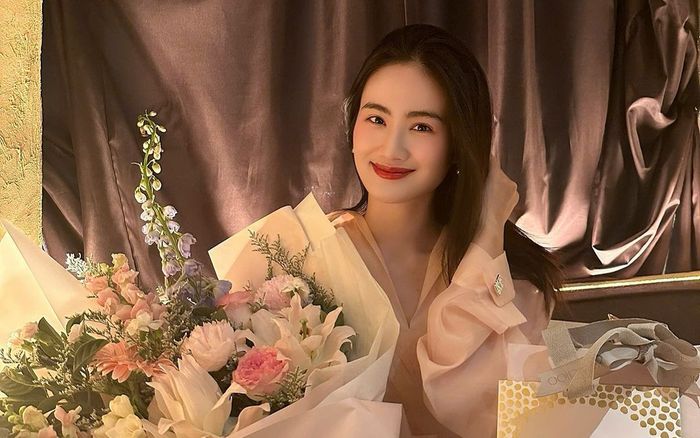 Hoa hậu Ý Nhi hẹn hò ở Úc?