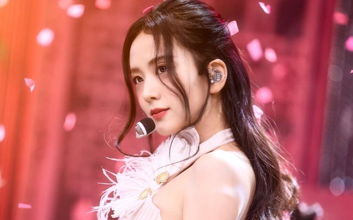 Thành công của Rosé, Lisa tạo ra áp lực cho Jisoo