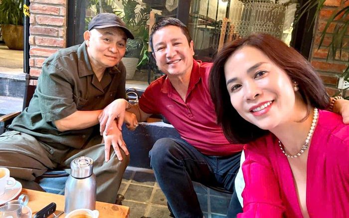 Bị so sánh tuổi tác với bạn gái kém tuổi, nghệ sĩ Chí Trung đáp trả cực căng