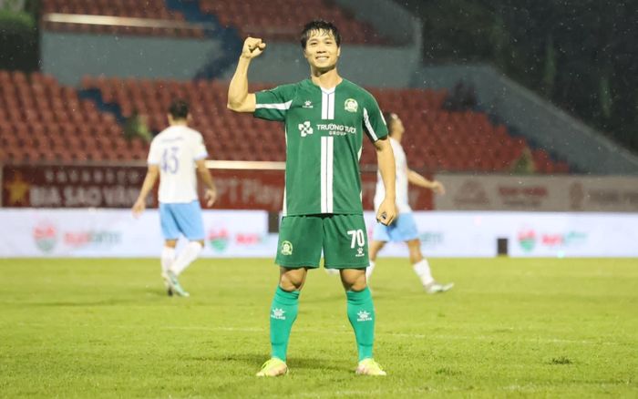 Ngả mũ trước đẳng cấp của Công Phượng