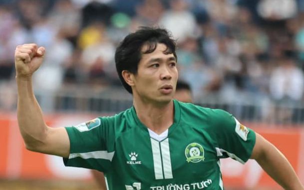 Công Phượng không ngừng ghi bàn dù bị gạch tên ở tuyển Việt Nam