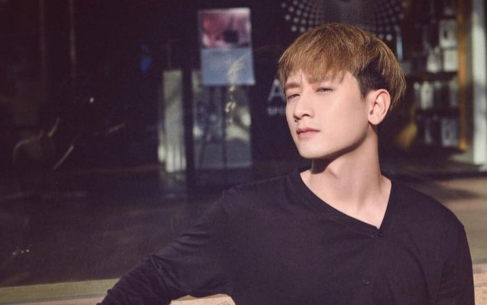 Sao nam Vbiz nhiễm HIV đột ngột ngưng livestream kiếm tiền