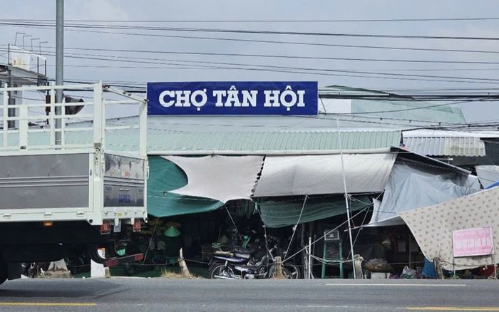 Tổ phó quản lý chợ bị sa thải vì trộm 155 tờ vé số của người bán dạo