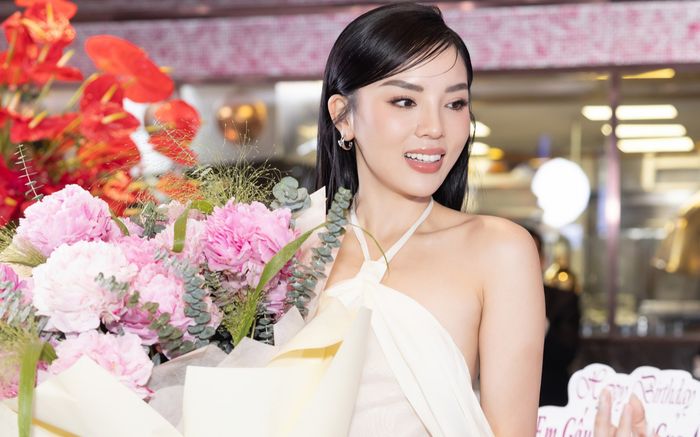 Clip Hoa hậu Kỳ Duyên ký giấy kết hôn và cái kết bất ngờ