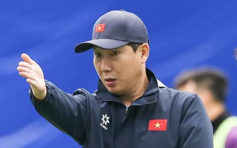 Sự khôn ngoan của HLV Kim Sang Sik