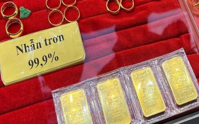 Giá vàng hôm nay (30/11): Vàng nhẫn lẫn vàng miếng tiếp tục gây bất ngờ