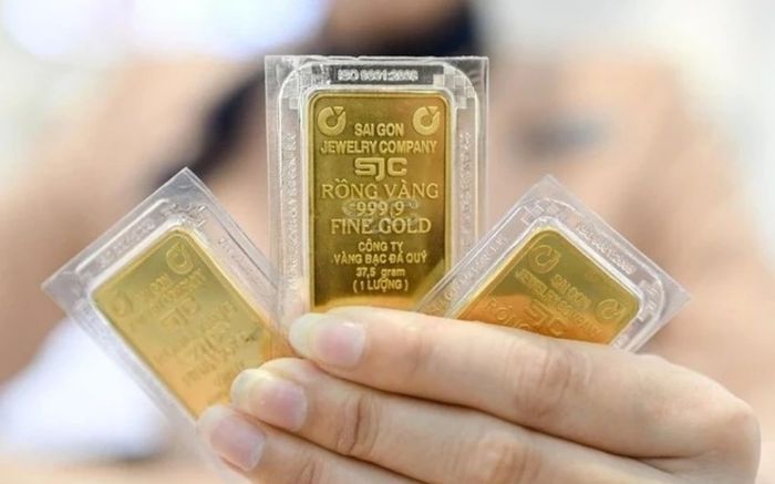 Vàng miếng và vàng nhẫn đồng loạt lao dốc