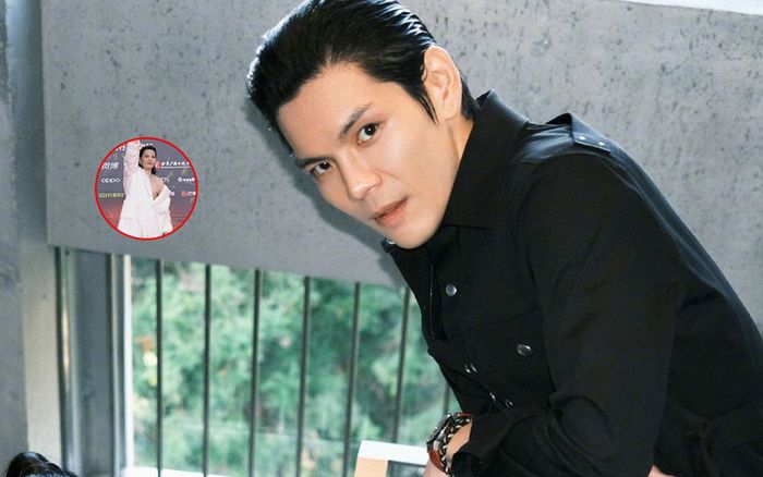 Nam diễn viên mặc áo choàng tắm đi sự kiện, khoảnh khắc hớ hênh khiến dân tình đỏ mặt