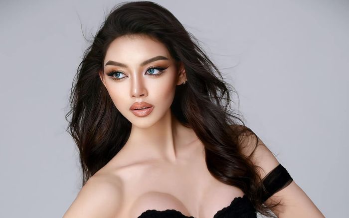 Thae Su Nyein sang Việt Nam thi Miss Cosmo?