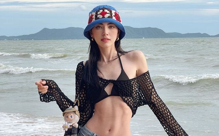 Phim 18+ ngập cảnh nóng bất ngờ bị tẩy chay vì đầu độc mèo