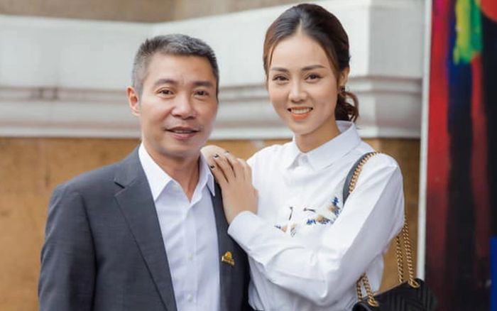 Thái độ của Công Lý khi vợ trẻ kém 15 tuổi nhập viện, phải khâu 15 mũi