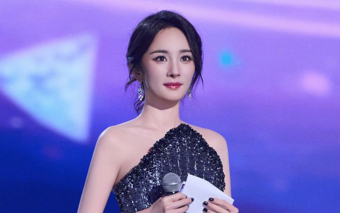 Dương Mịch lại bị chỉ trích vì Triệu Lệ Dĩnh