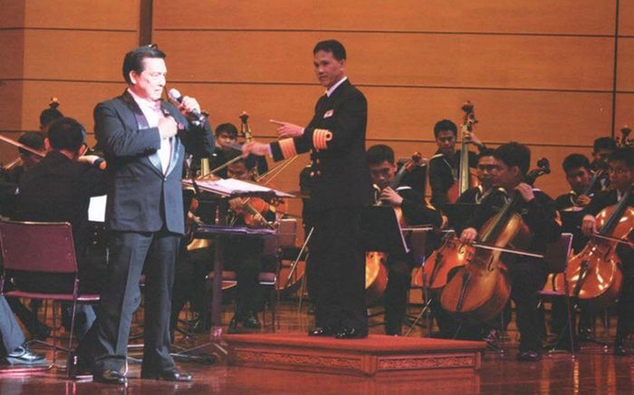 Thêm một nam ca sĩ gạo cội của showbiz qua đời, nhiều người tiếc thương