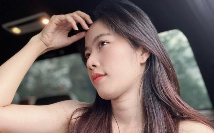 Hành động gây chú ý của Nam Em và bạn trai