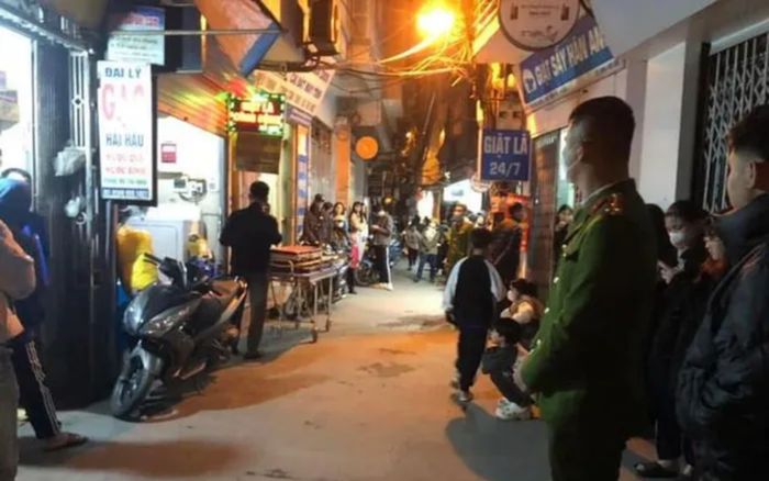 Phát hiện thi thể trong phòng trọ ở đường Láng, Hà Nội