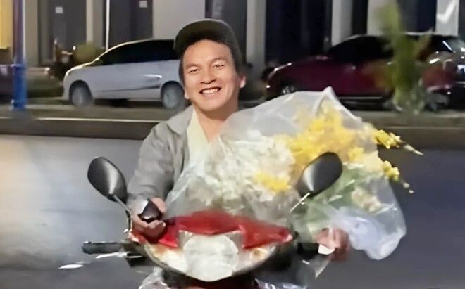 Shipper lạc đường 2 tiếng mới giao được hàng, phản ứng của khách gây bất ngờ