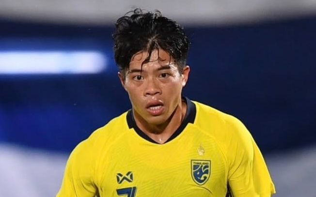 Thái Lan đón 2 ngôi sao từ Nhật Bản để tranh vô địch với Việt Nam