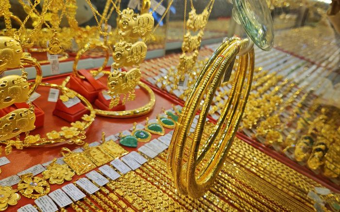 Giá vàng hôm nay (15/12): Cả vàng nhẫn lẫn miếng lại giảm