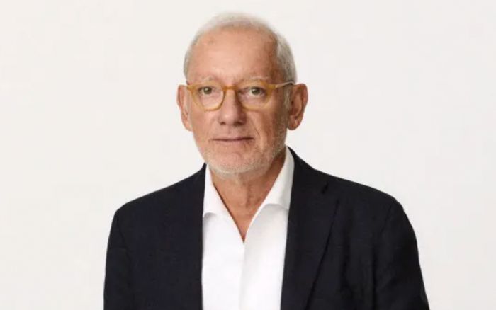 Tỷ phú thời trang qua đời vì gặp tai nạn