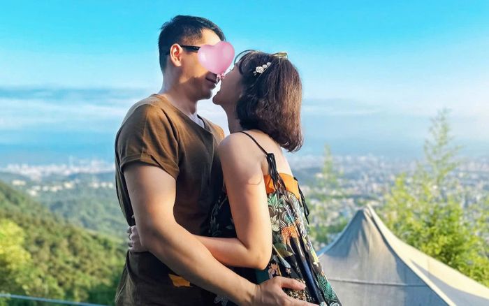 Hương Giang đáp trả khi bị nói người yêu vô tâm, không chủ động