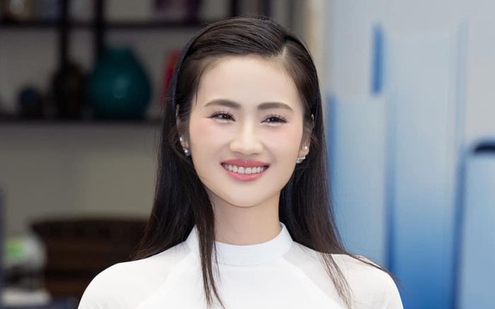 Hoa hậu Ý Nhi lại thẩm mỹ, xoá điểm đặc trưng nhất ở gương mặt