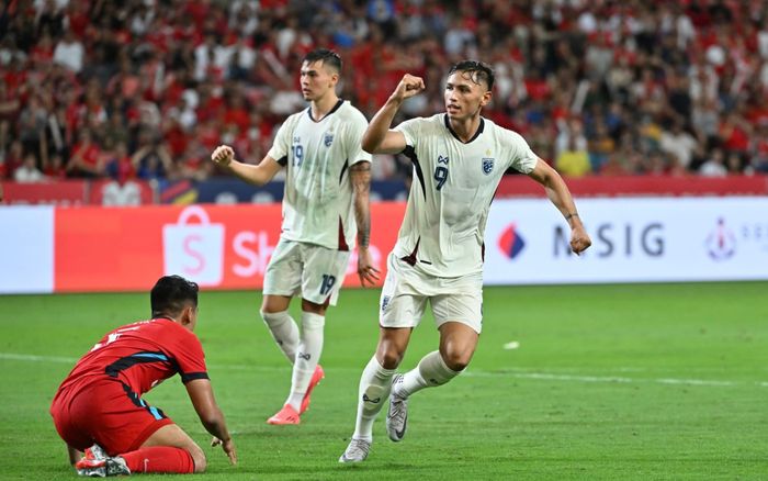 Tuyển Thái Lan 'đứng tim' báo tin vui cho HLV Kim Sang Sik