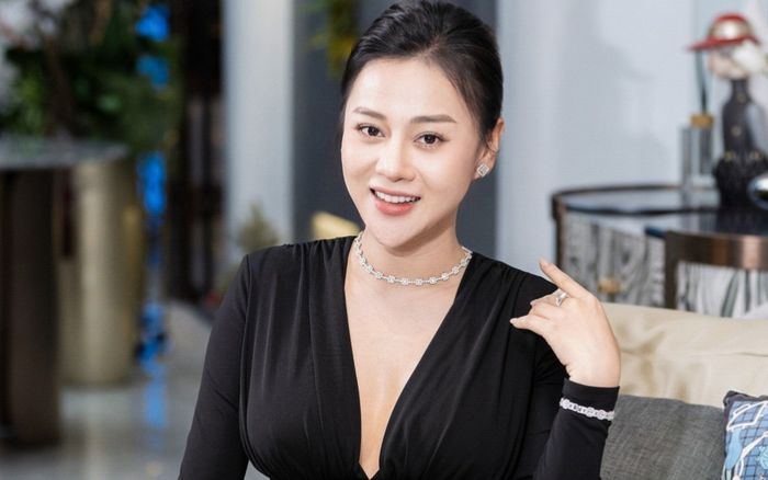 Phương Oanh đang ở đâu sau 2 tập của Bước Nhảy Hoàn Vũ?