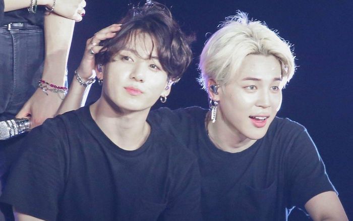 JungKook bật mí thói quen với Jimin khiến fan ngã ngửa