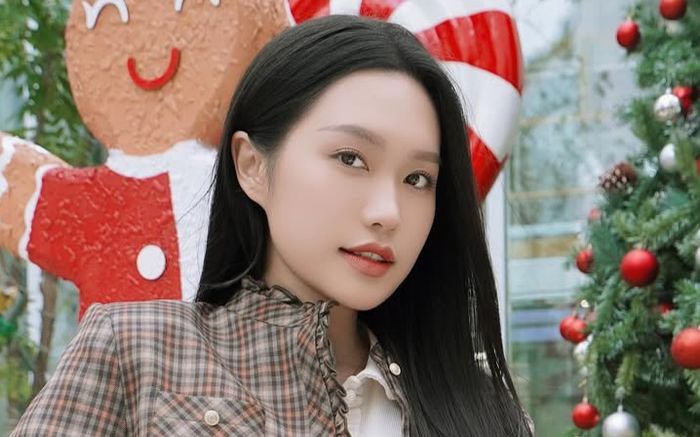 Trang điểm 'clean girl' đỉnh ra sao mà được vợ Đoàn Văn Hậu yêu thích?