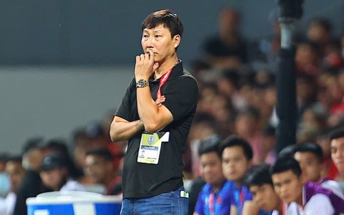 Những tính toán bất ngờ của HLV Kim Sang Sik