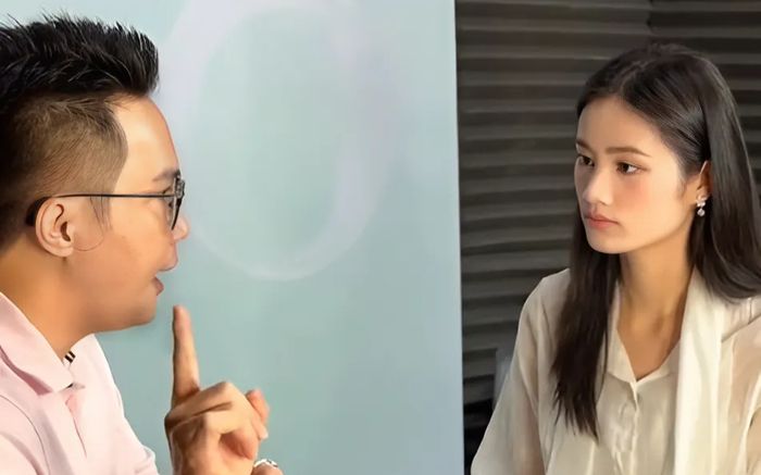 Hoa hậu Ý Nhi học thêm cách ứng xử