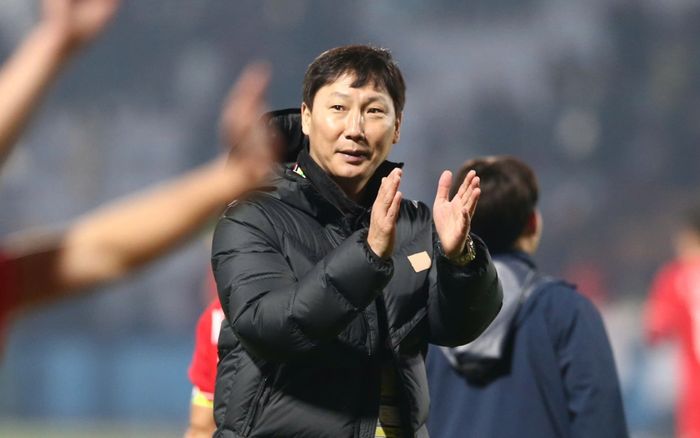 Nhờ Xuân Son, HLV Kim Sang vượt 2 kỷ lục của HLV Park Hang Seo