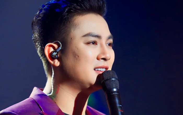 Hoài Lâm lại đăng đàn gây chú ý