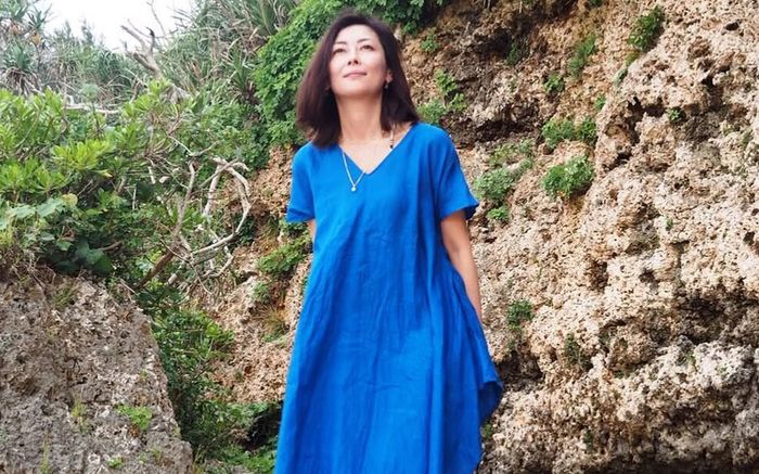 Nữ ca sĩ nổi tiếng một thời đột ngột qua đời trong phòng tắm, bạn bè bàng hoàng khi tìm thấy