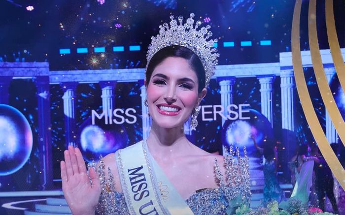 Nữ người mẫu thông thạo 4 thứ tiếng đăng quang Hoa hậu Venezuela 2024