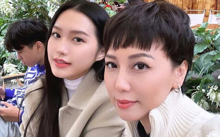 Mẹ Doãn Hải My lại gây chú ý với nhan sắc tuổi U50