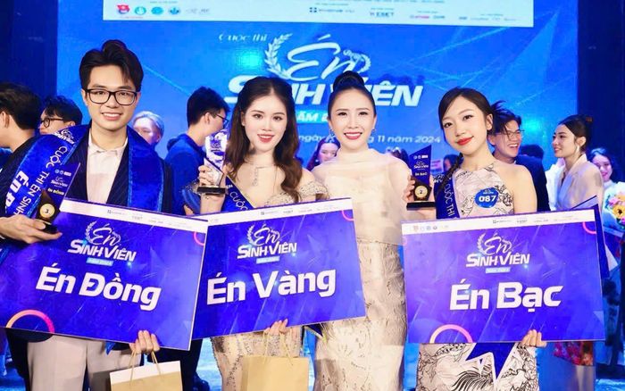 Sinh viên Quan hệ công chúng HUTECH giành ngôi Quán quân Én Sinh viên 2024