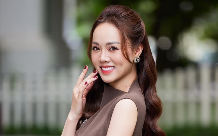 Ngỡ ngàng trước độ sang chảnh của vợ Công Lý